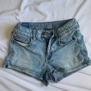 American eagle stretchy shorts